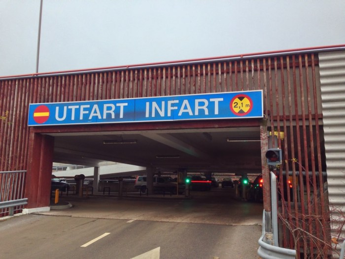 outfart or infart dr heckle funny wtf signs
